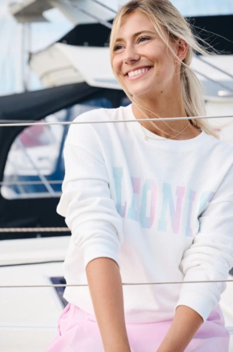 LEONIE FUSHIA