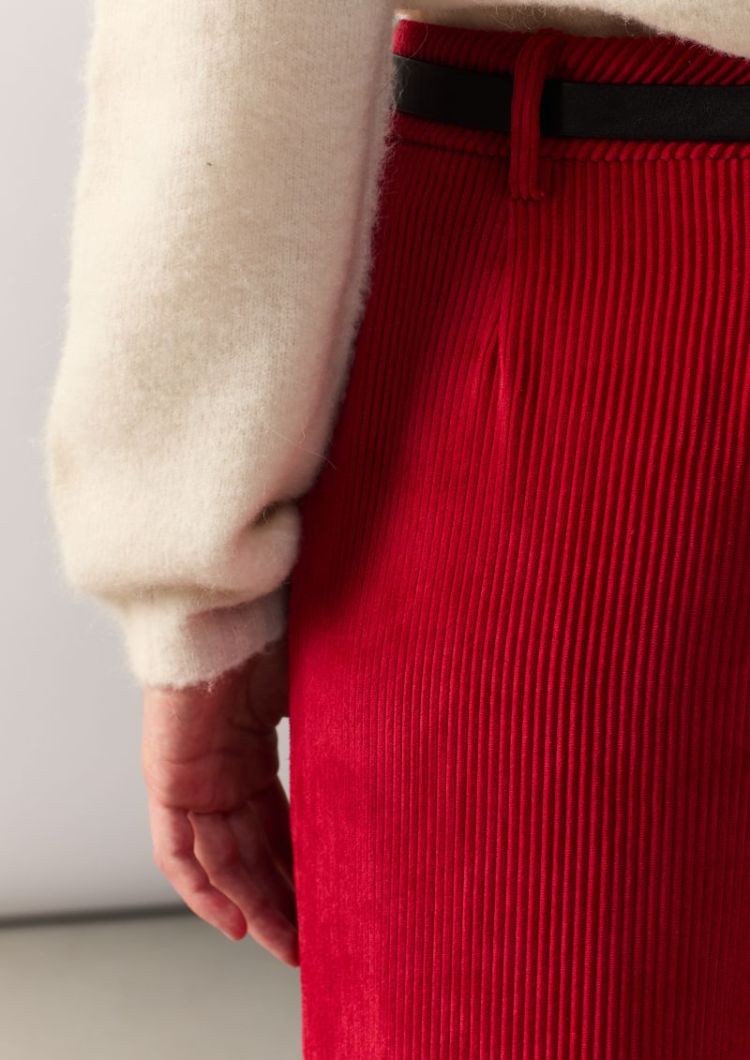YURVL 010 RED